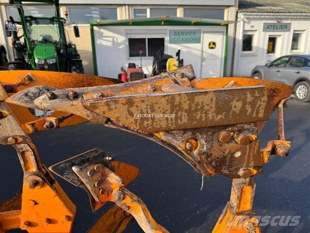 Huard 670 Konvenční pluh