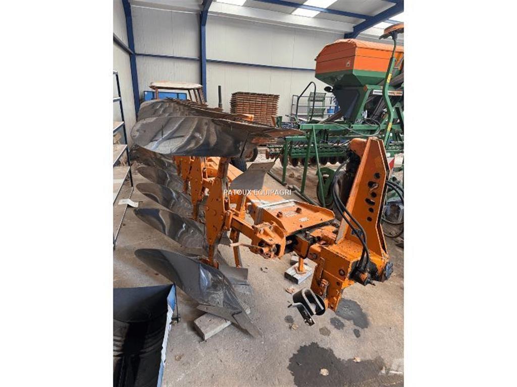 Huard 670 Konvenční pluh