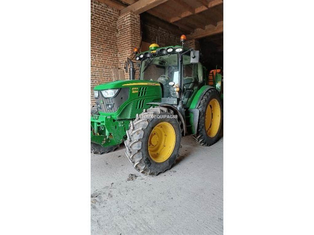 John Deere 6105R Traktory