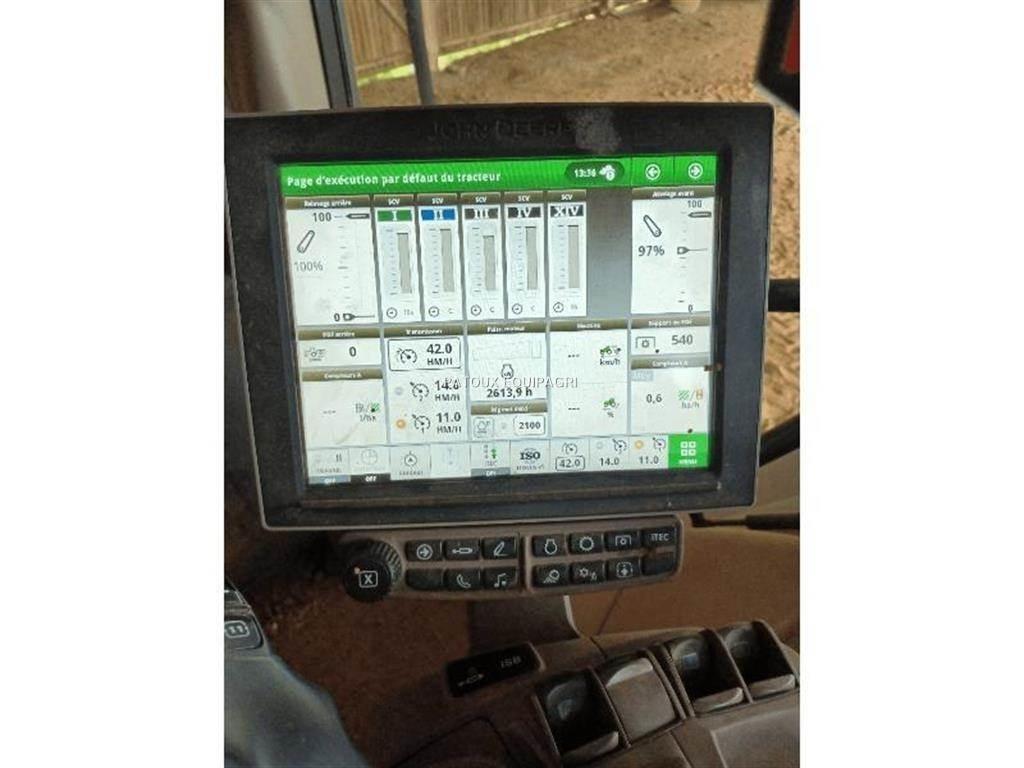John Deere 6155R Traktory