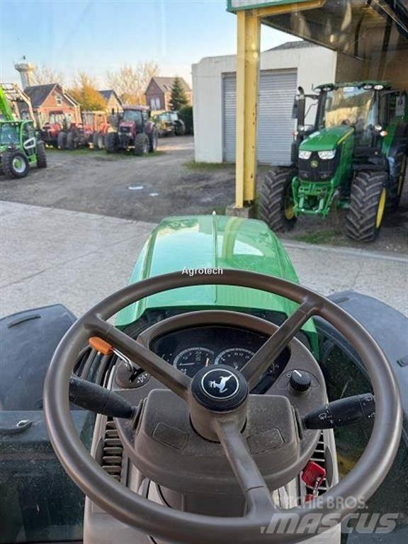 John Deere 6155R Traktory