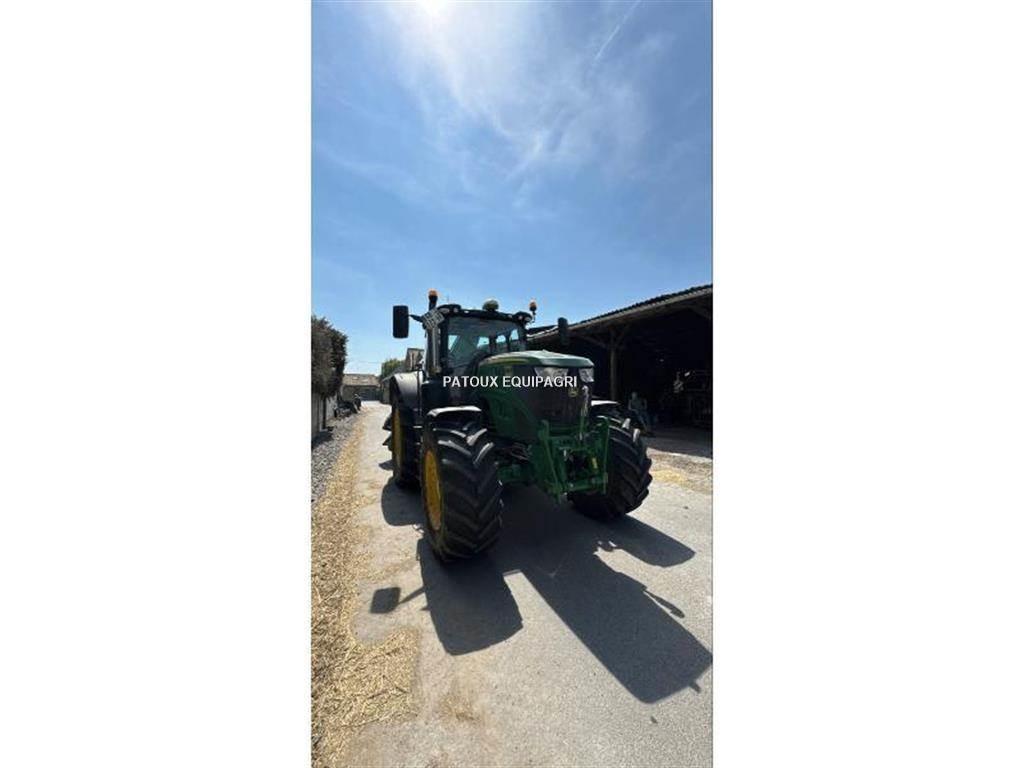 John Deere 6175R Traktory