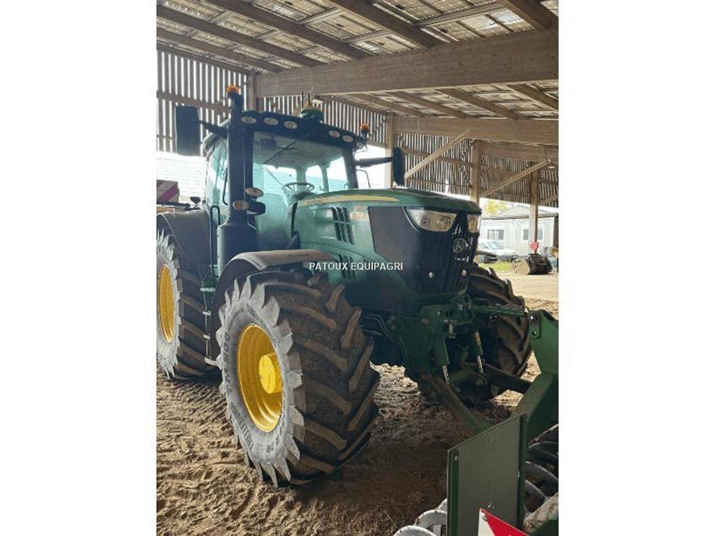 John Deere 6175R Traktory