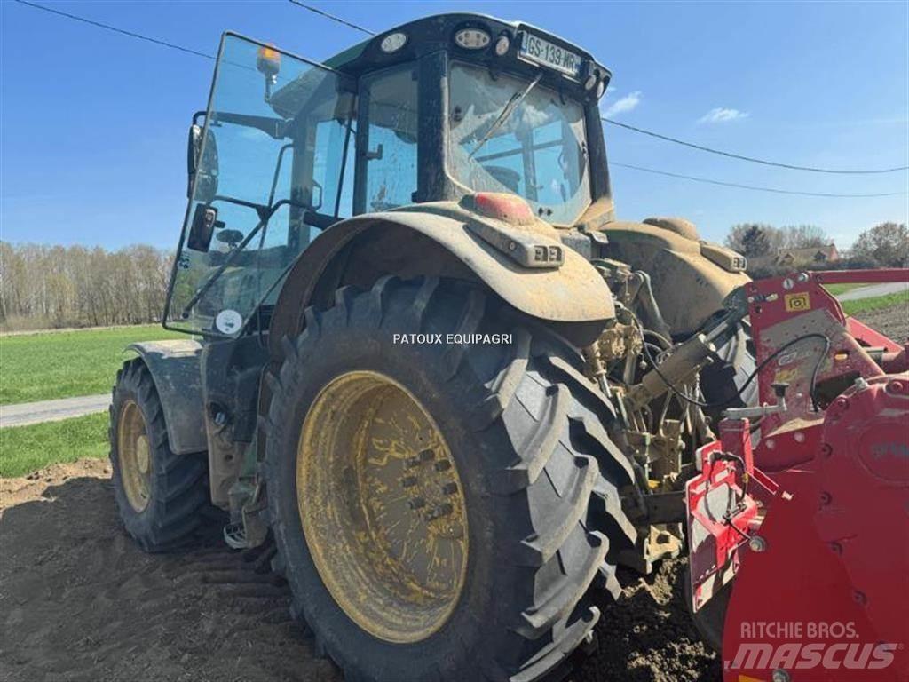 John Deere 6195M Traktory