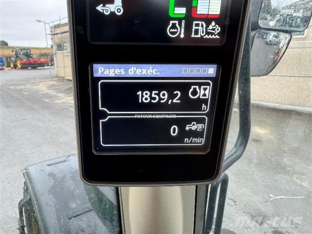 John Deere 6195M Traktory