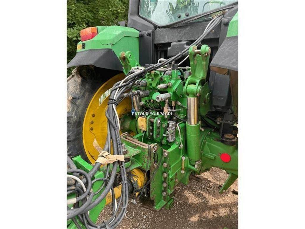 John Deere 6910 Traktory