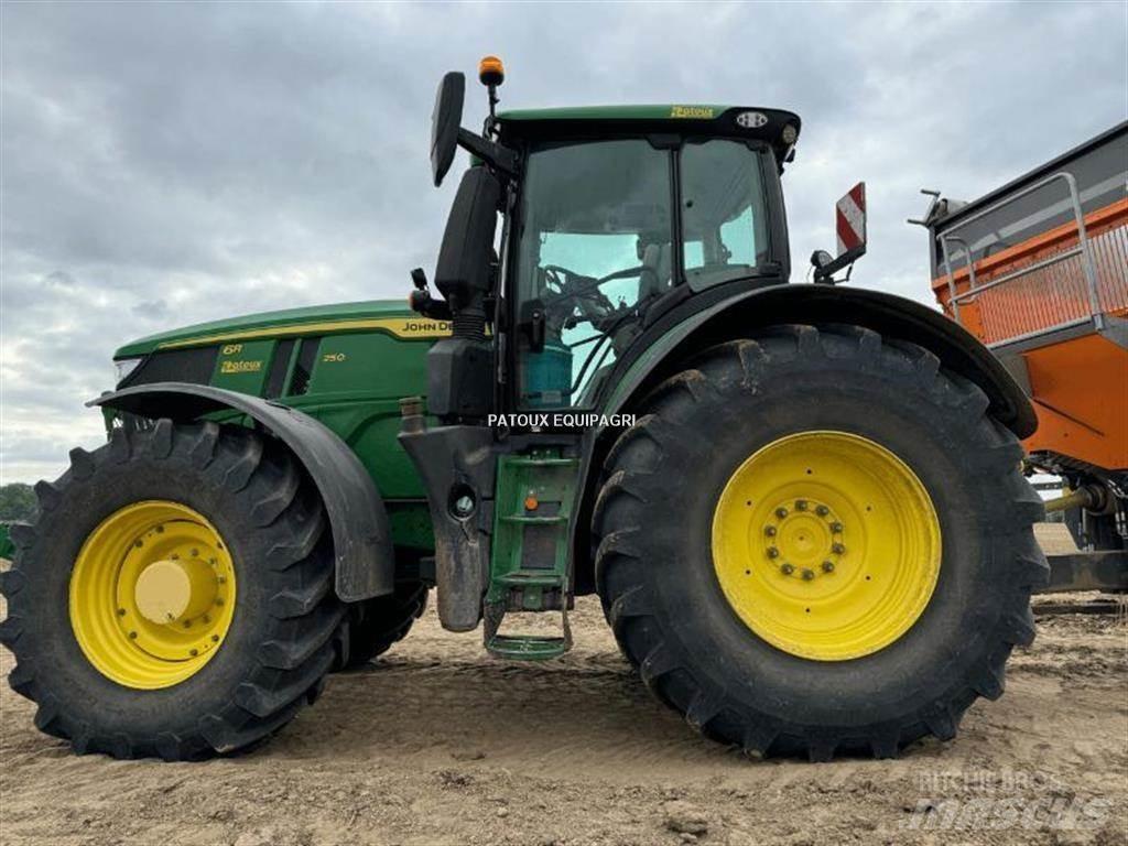 John Deere 6R250 Traktory