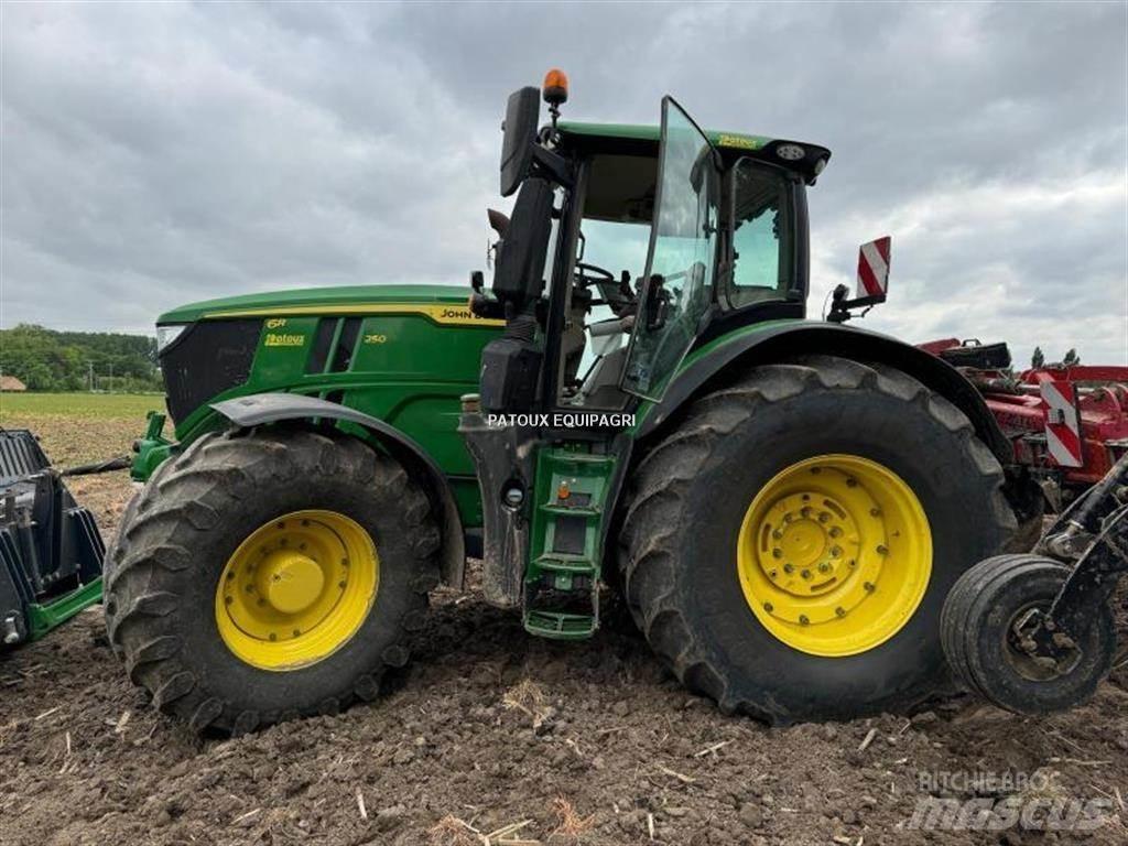 John Deere 6R250 Traktory