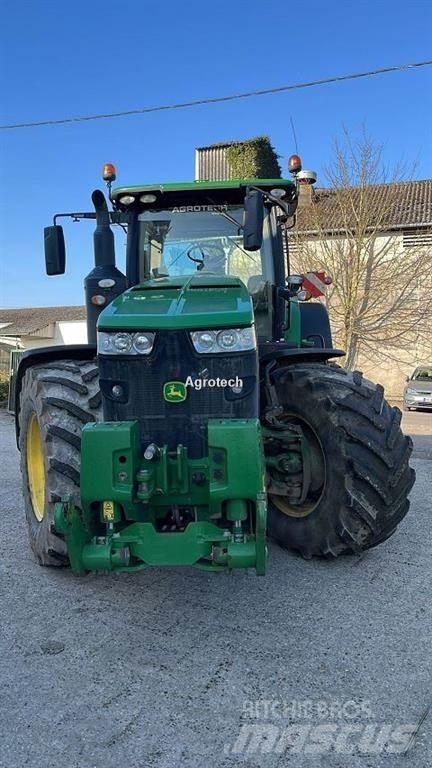 John Deere 8295R Traktory
