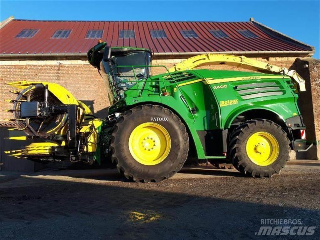 John Deere 8400 Sklízecí řezačka
