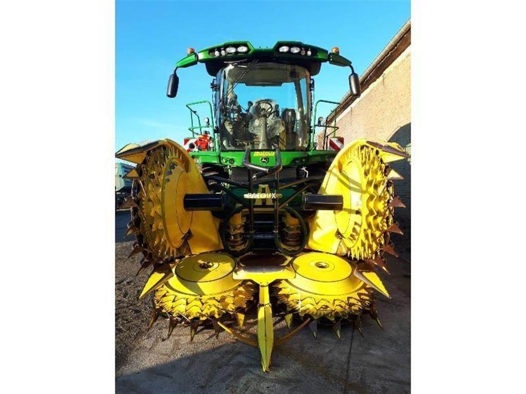 John Deere 8400 Sklízecí řezačka