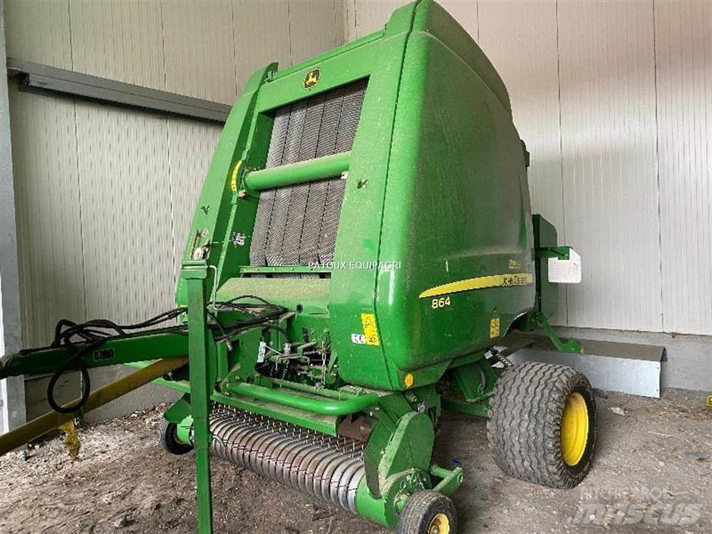 John Deere 864 Lis na válcové balíky