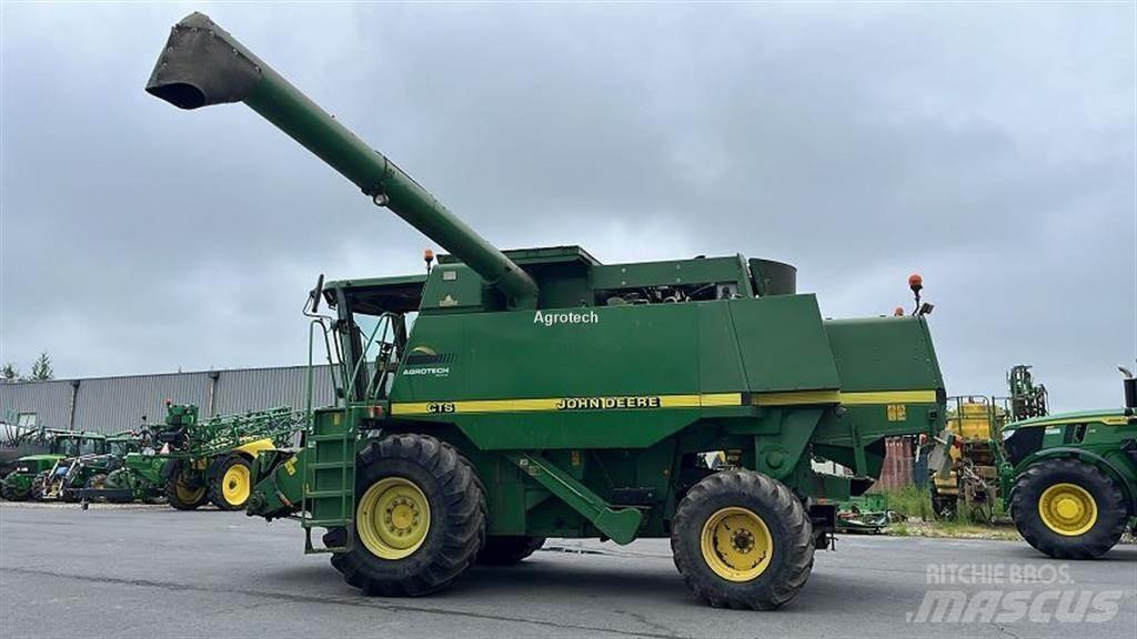 John Deere CTS Sklízecí mlátičky
