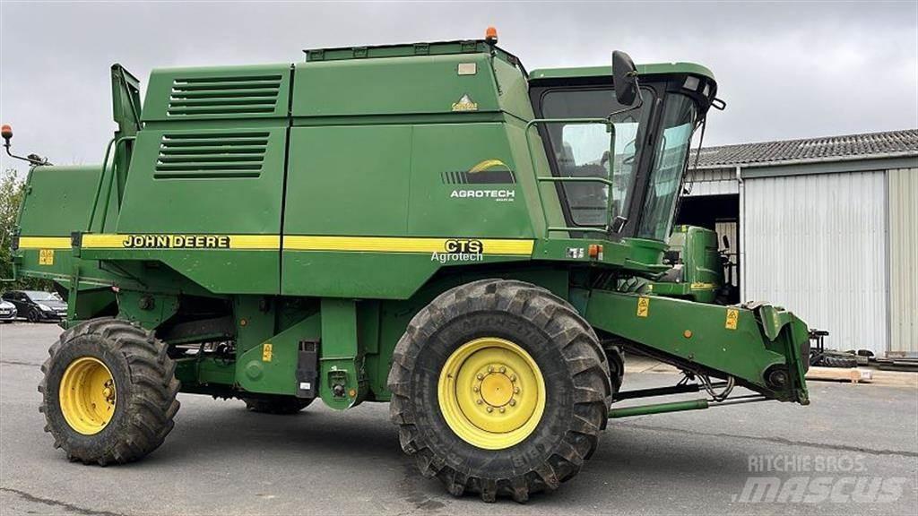 John Deere CTS Sklízecí mlátičky