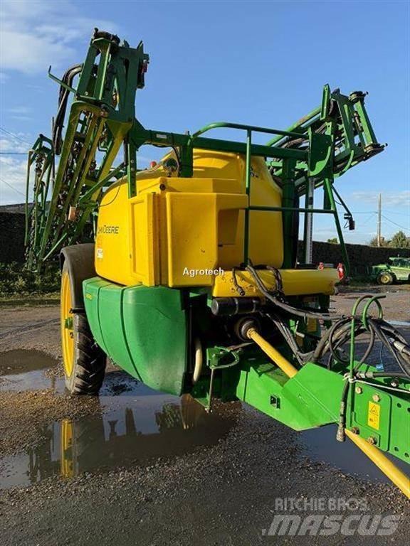 John Deere M740 Tažené postřikovače