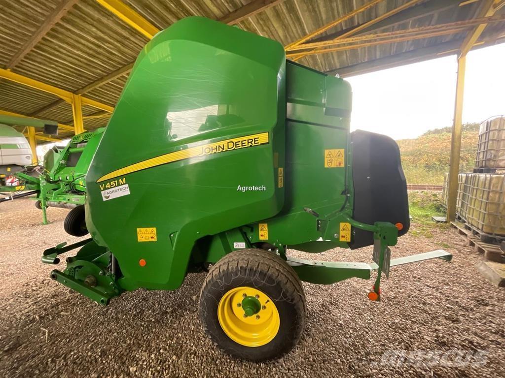 John Deere V451M Lis na válcové balíky