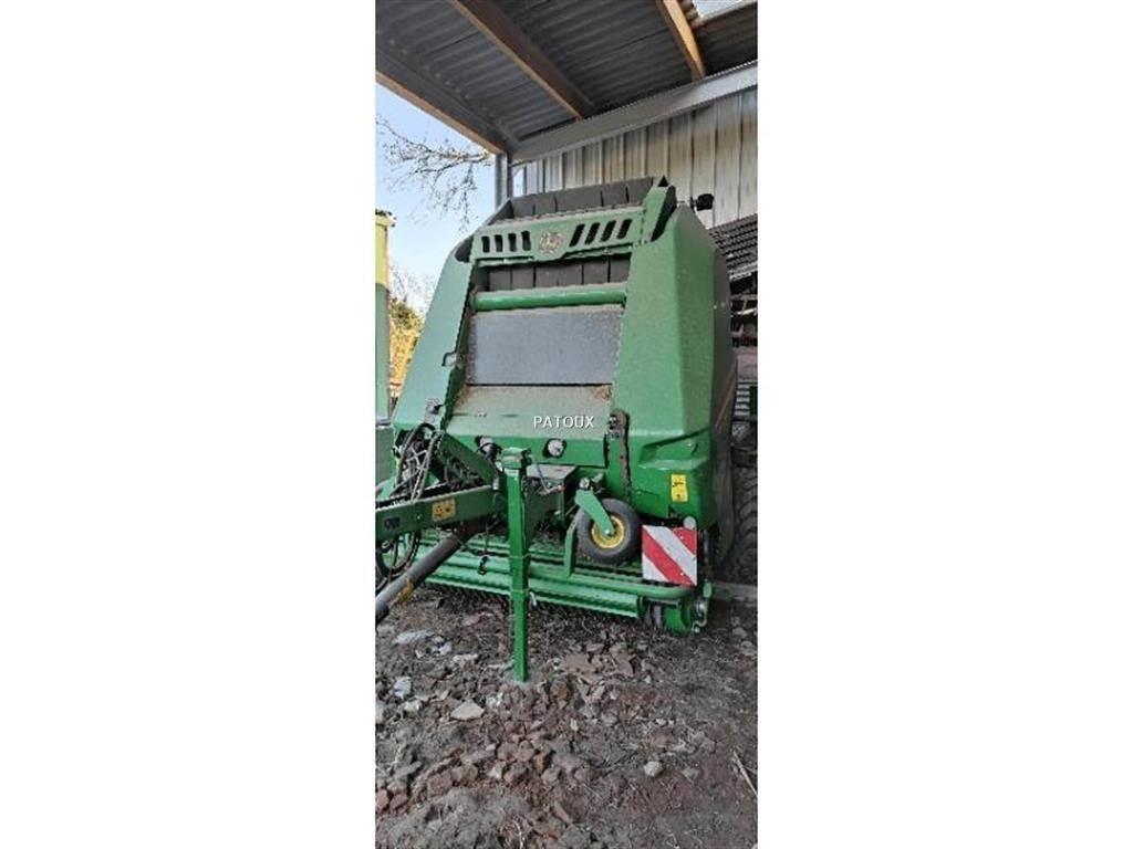John Deere V461M Lis na válcové balíky