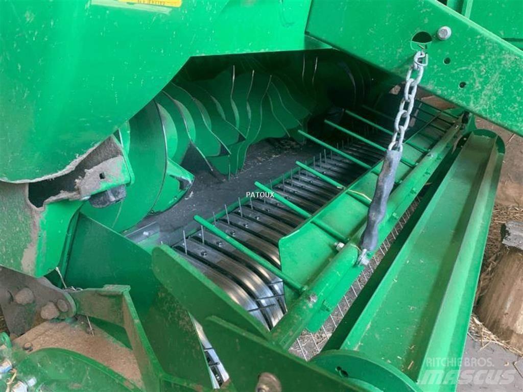 John Deere V461M Lis na válcové balíky