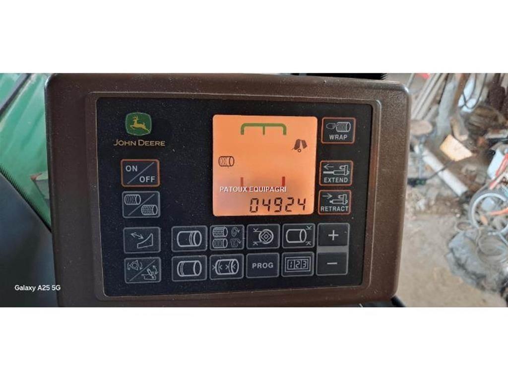 John Deere V461M Lis na válcové balíky