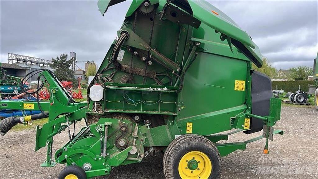 John Deere V461M Lis na válcové balíky