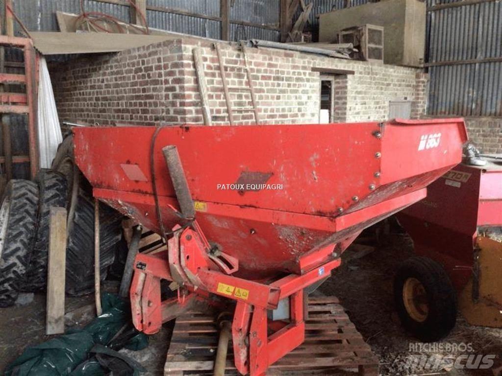 Kuhn MDS732 Rozmetadlo minerálních hnojiv