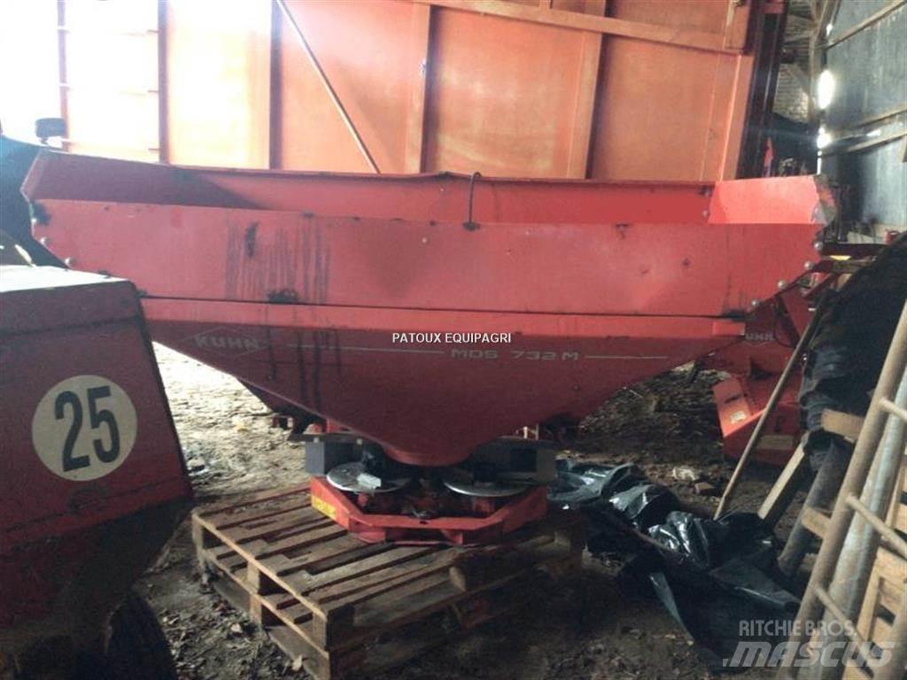 Kuhn MDS732 Rozmetadlo minerálních hnojiv
