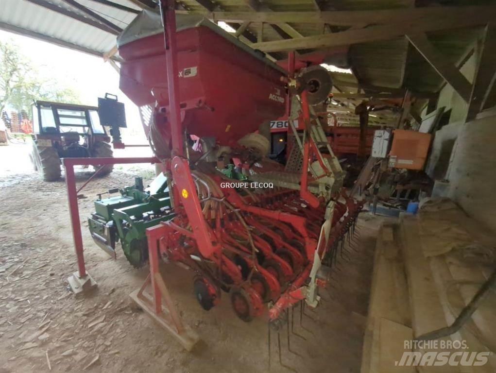 Kverneland 3M Kombinované secí stroje