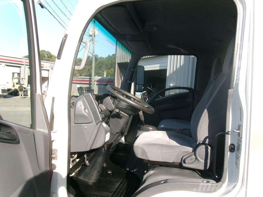 Isuzu NPR Skříňová nástavba