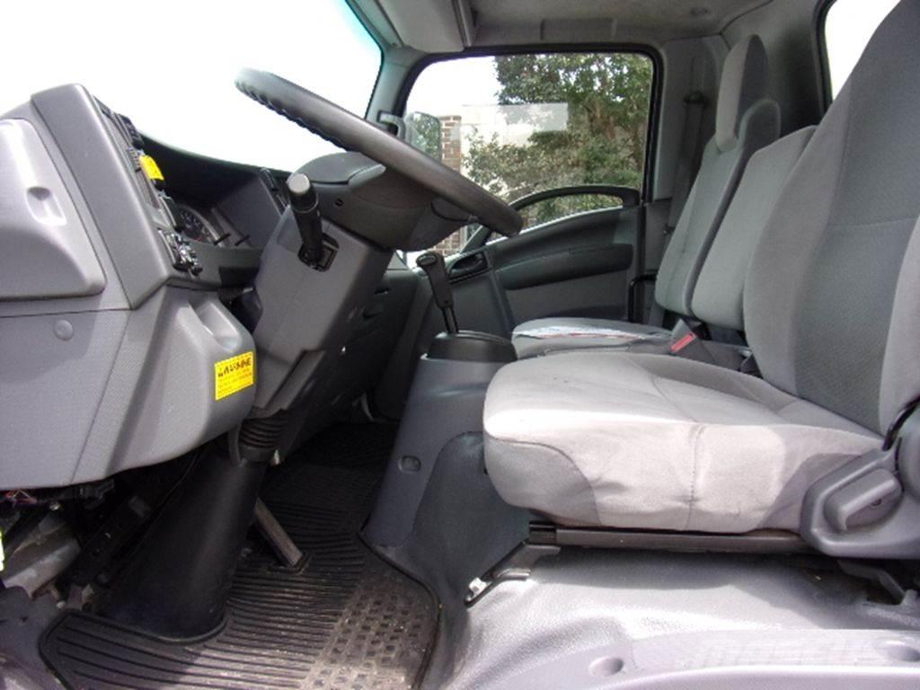 Isuzu NPR HD Skříňová nástavba