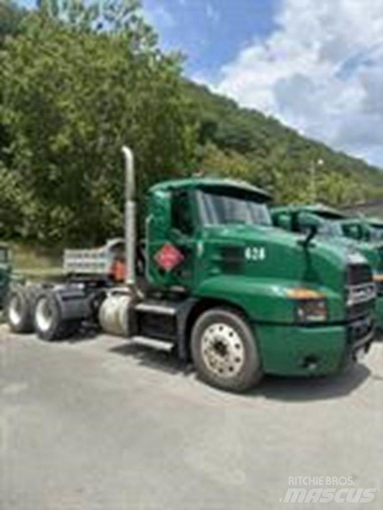 Mack AN64T Tahače