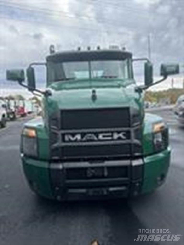 Mack AN64T Tahače