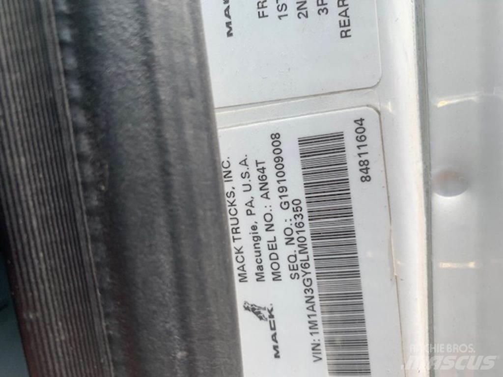 Mack CXU613 Tahače