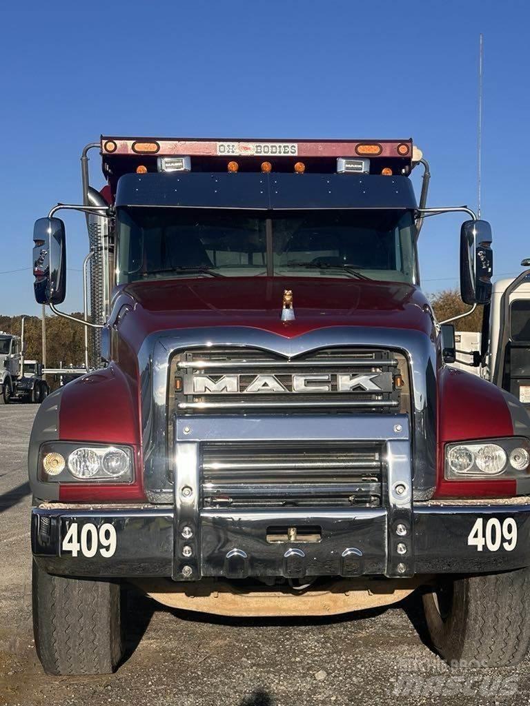 Mack GR104FR Sklápěče