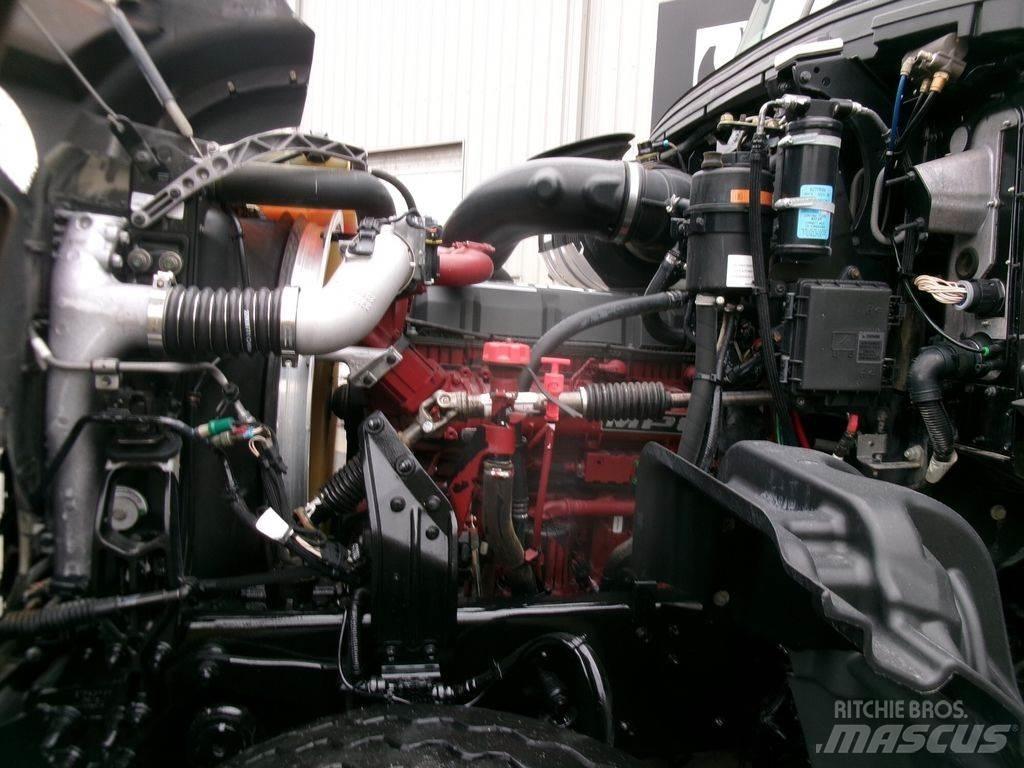 Mack GR64F Sklápěče