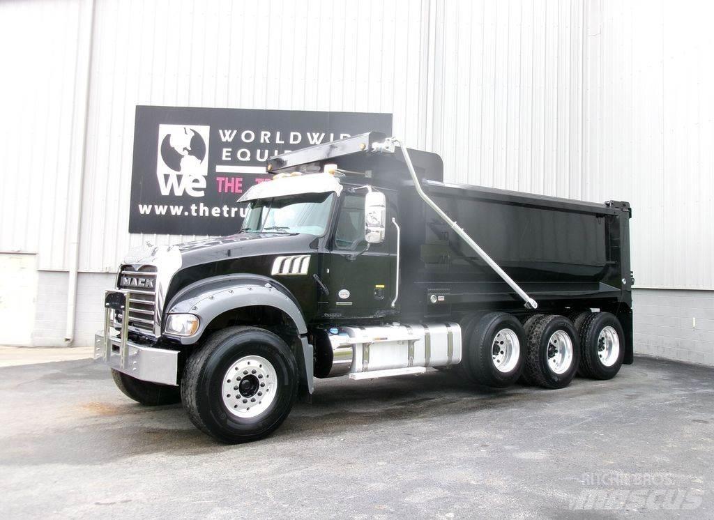 Mack GR64F Sklápěče