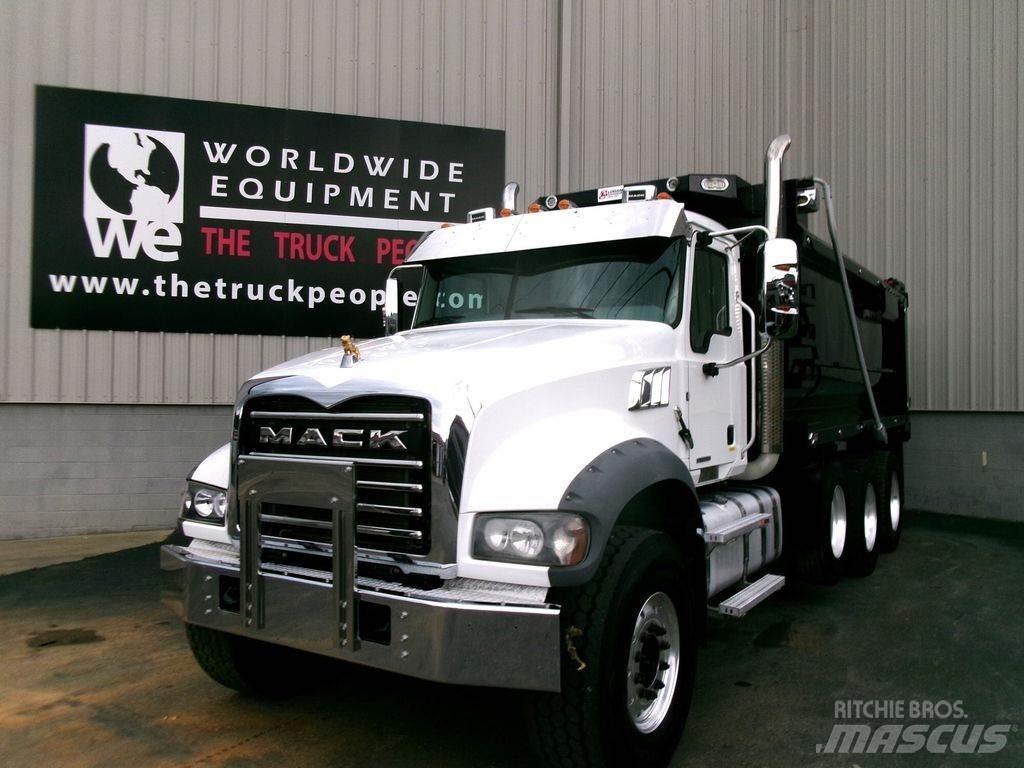 Mack GR64FR Sklápěče