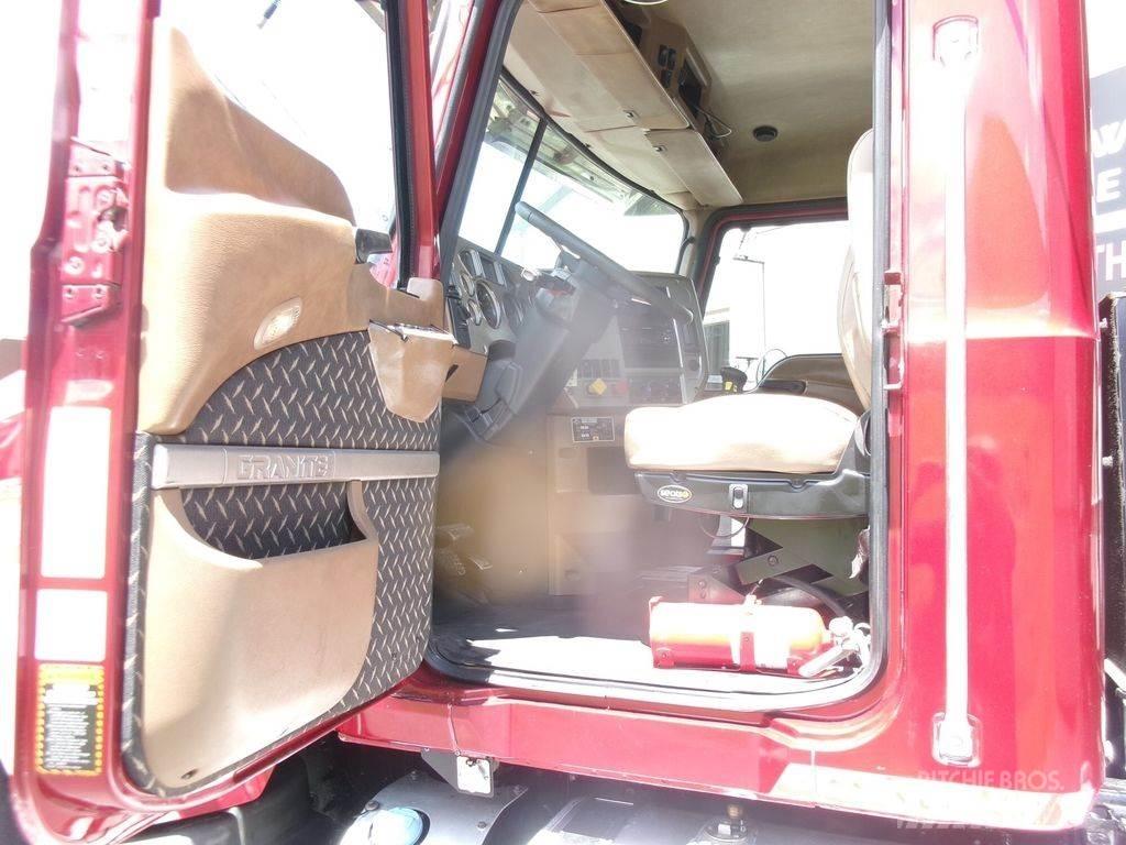 Mack GU 713 Sklápěče