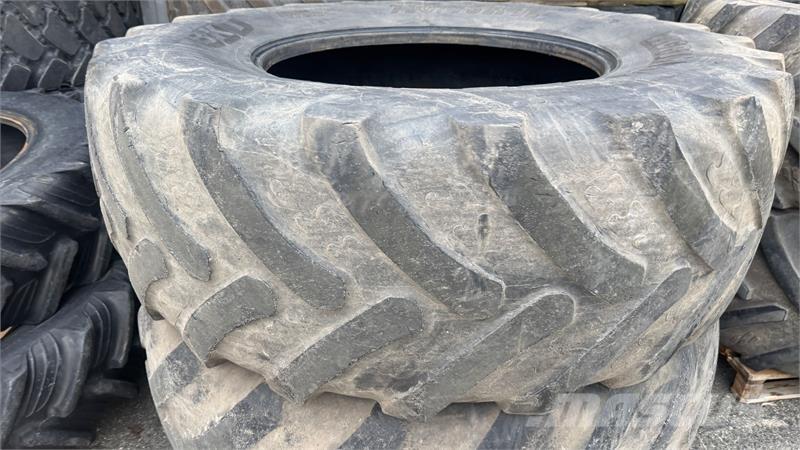 BKT 710/75R42 Pneumatiky, kola a ráfky