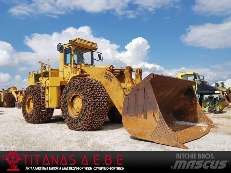 CAT 988B Kolové nakladače