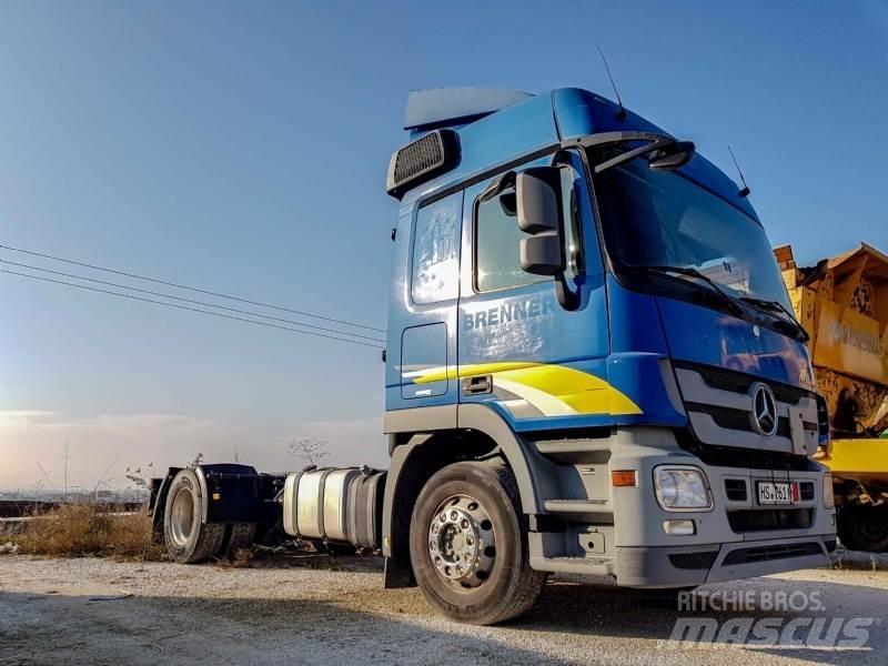 Mercedes-Benz 18.46 Nákladní vozidlo bez nástavby