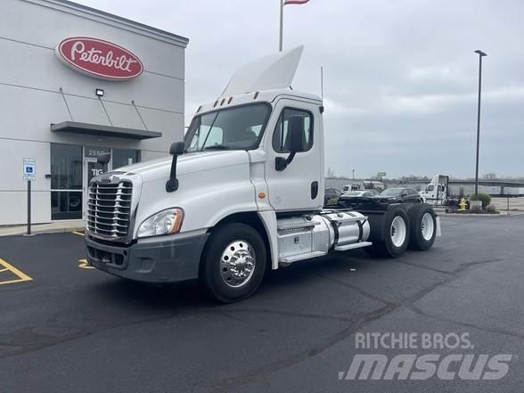Freightliner CASCADIA 116 Tahače