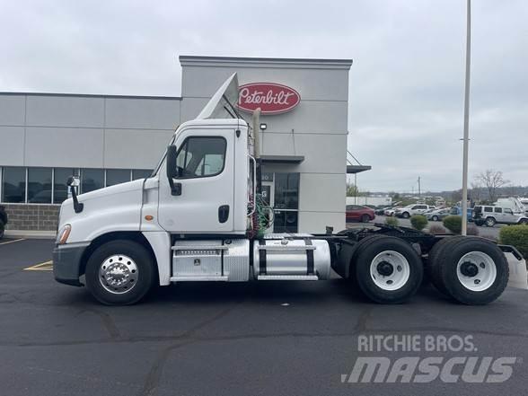 Freightliner CASCADIA 116 Tahače