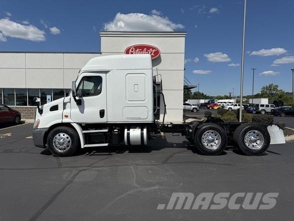 Freightliner CASCADIA 116 Tahače