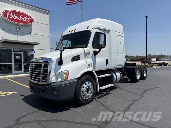 Freightliner CASCADIA 116 Tahače