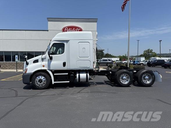 Freightliner CASCADIA 116 Tahače