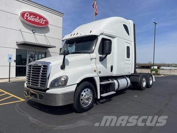 Freightliner CASCADIA 116 Tahače