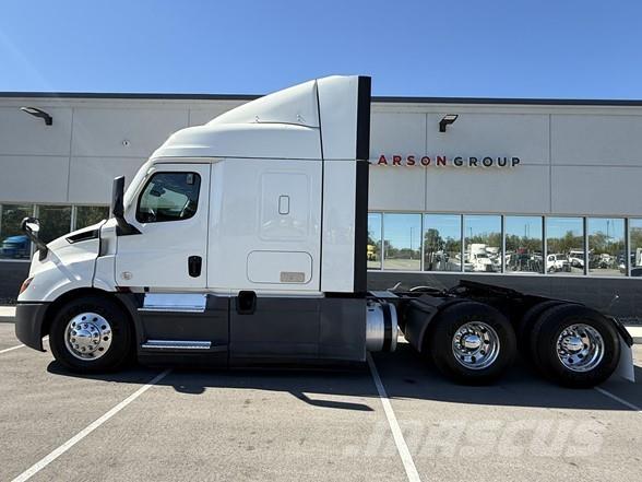 Freightliner CASCADIA 116 Tahače