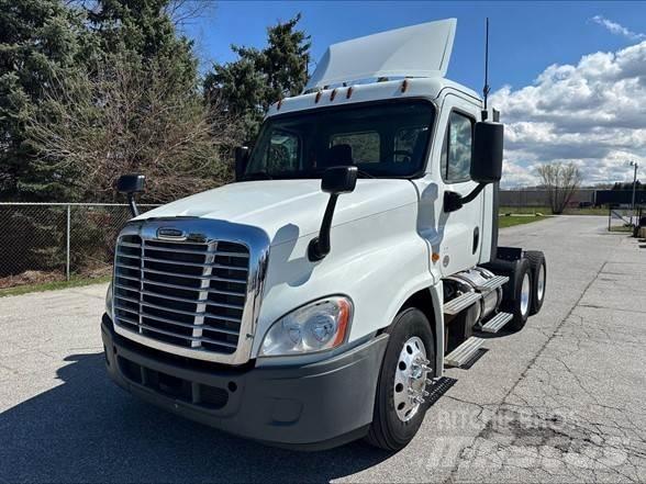 Freightliner CASCADIA 125 Tahače