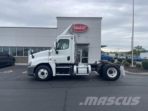Freightliner CASCADIA 125 Tahače