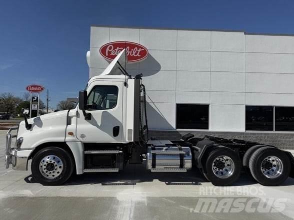 Freightliner CASCADIA 125 Tahače